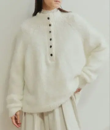 Libra cue 화이트 니트