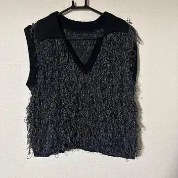 프린지 V넥 니트 베스트 블랙 그레이