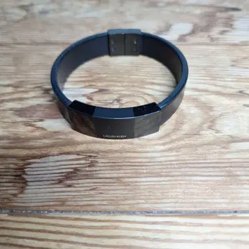 CALVIN KLEIN 블랙 팔찌