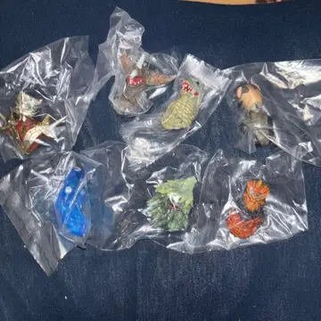 울트라맨 제일복권 괴수대전 F상 괴수두감 7종 세미컴프 세트