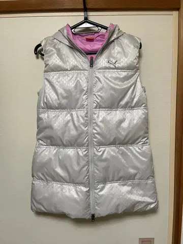 PUMA 후드 부착 실버 그레이 다운 베스트