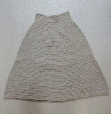 이에나 울 캐시미어 니트 케이프