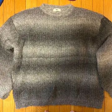 selle glant 셀레그랑테 그라데이션 부클 니트 그레이