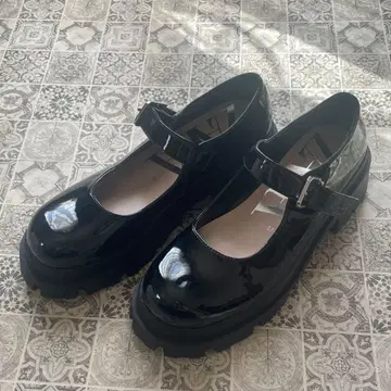 [ 시착만 한 새상품급 ] ZARA 통굽 멜리 제인 슈즈 37 블랙