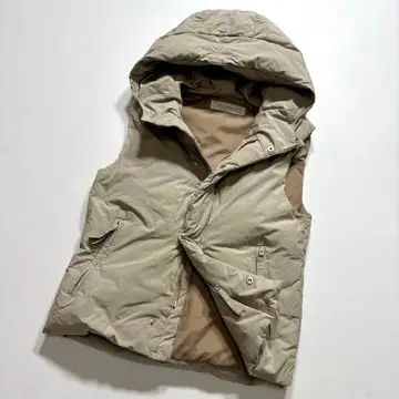 새상품급 GALERIE VIE 다운 베스트 후드 부착 그레이