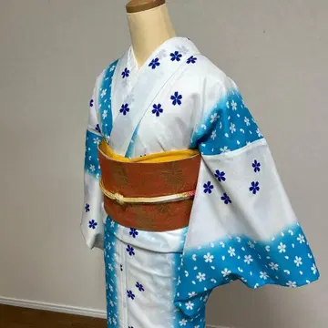 파랑과 화이트 꽃무늬 코몬 기모노 춤용