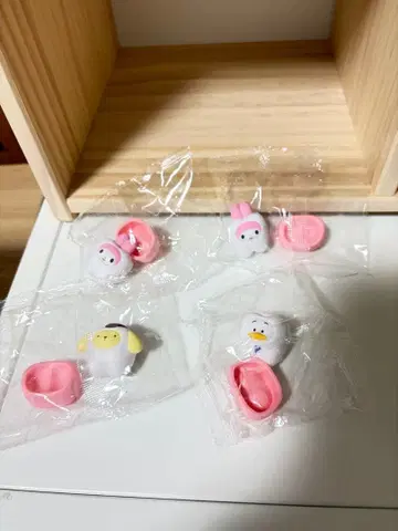 산리오 충치 가챠 4개 세트