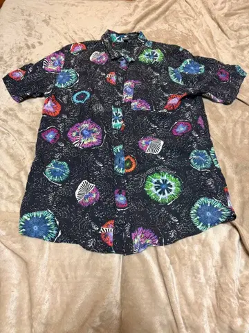 VOLCOM 하와이안 셔츠 불꽃놀이 패턴 반팔