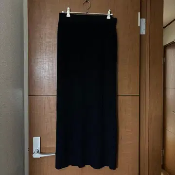 니코앤드 I라인의 리브 니트 스커트