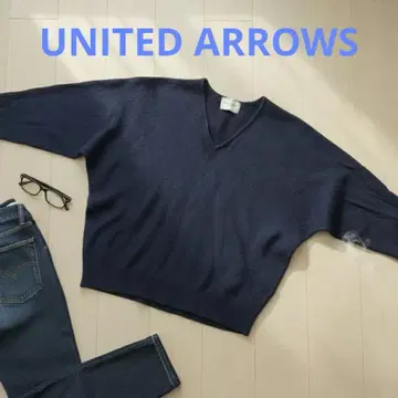 UNITED ARROWS V넥 니트/네이비 울