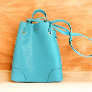 [ 새상품급 ] FURLA 훌라 버킷백 숄더백
