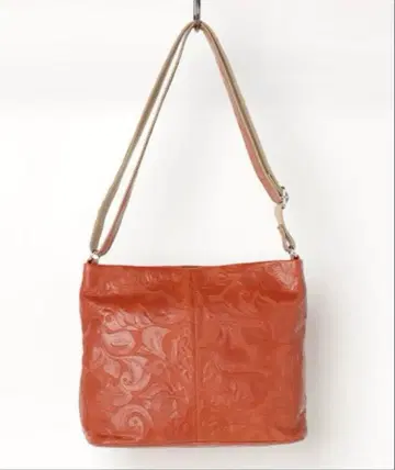 [ INGRESSO / 인그레소 ] 소가죽 장미 엠보 숄더 백