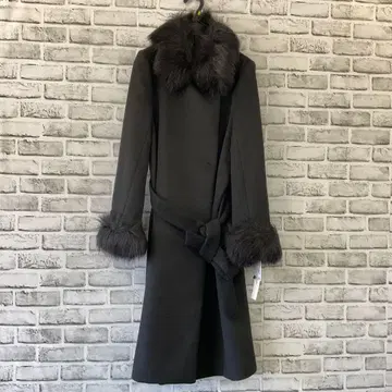 그레이 퍼 포함 롱 코트.94