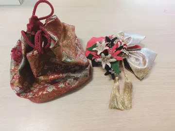 복조리와 화려한 머리 장식 세트