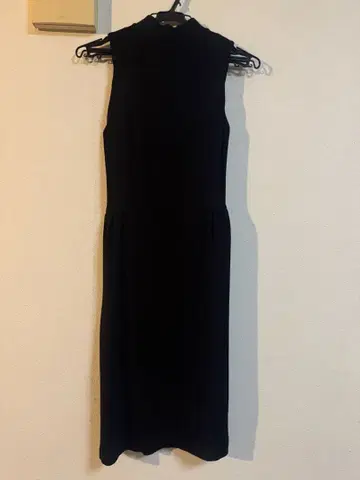 [ 새상품 ] Banana Republic 슬리브리스 타이트 원피스