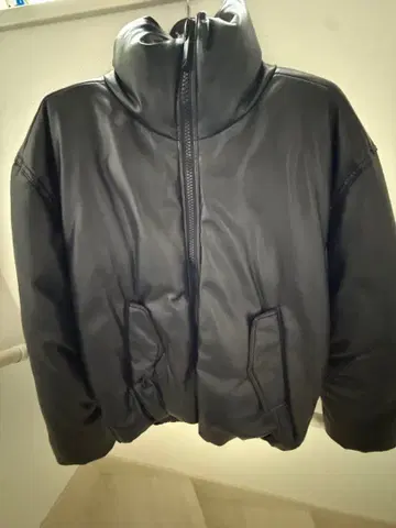 ZARA 블랙 다운 자켓 하이넥