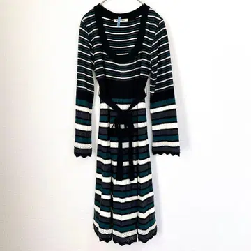 아모르 카프리스 니트 원피스 보더 [M] 무릎 기장