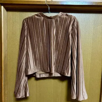 DRESSEUM TNEWTIES 플리츠 벨로아 상의