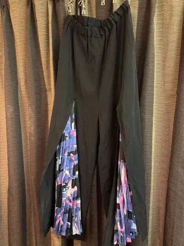 OZMOSIS 슬릿 레이어드 플리츠 팬츠