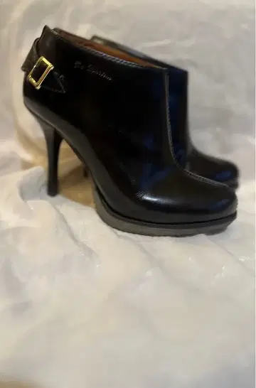 닥터마틴 핑힐 부츠 하이힐 부티