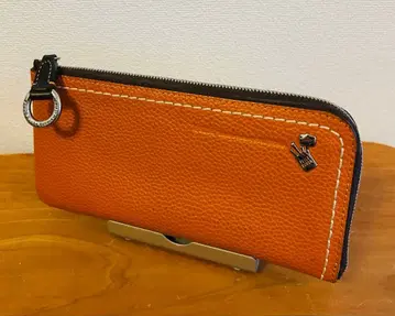 펠레보르사 오렌지 가죽 장지갑