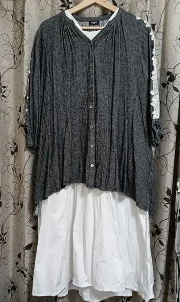 marblesud 애니멀 레이스 블라우스