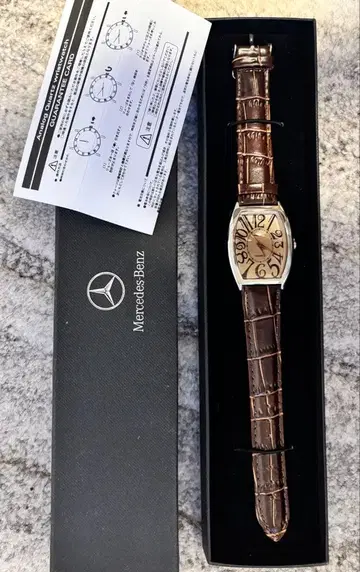 [ 미사용 ] Mercedes Benz 아날로그 손목시계 브라운