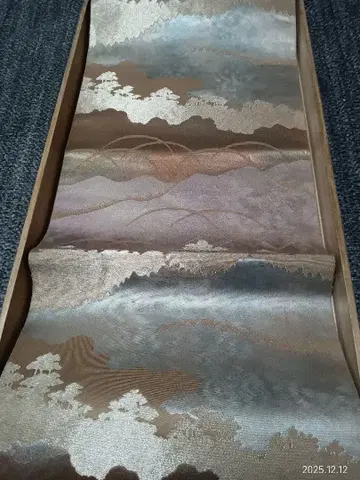 후쿠로 오비 육통 노을과 먼 산 무늬 수직 비단 인박 금은사 순수 실크