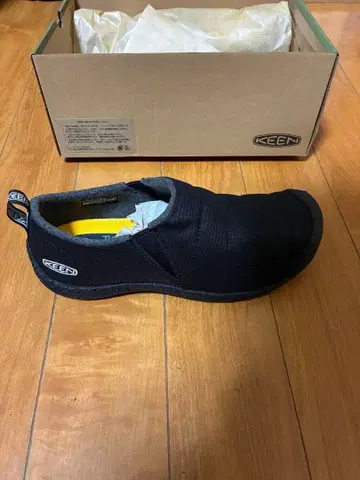 KEEN 슬립온 블랙