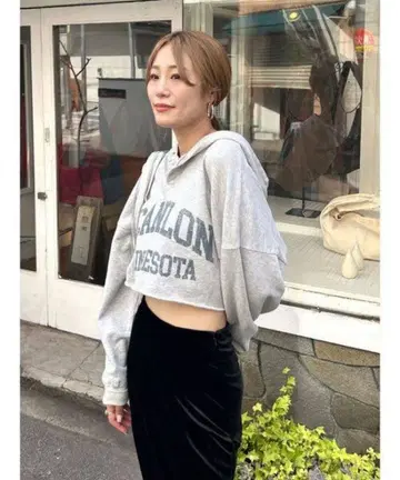 Ungrid 언그리드 로고 디자인 숏 후드티