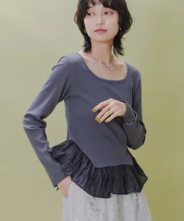 새상품 이번 시즌 에이미 로우 Eimee Law 아치 프릴 골지 상의