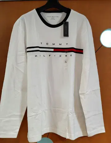 미사용품 TOMMY HILFIGER 긴팔 티셔츠 XL 화이트