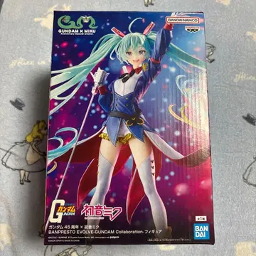 GUNDAM x 하츠네 미쿠 피규어 건담 콜라보