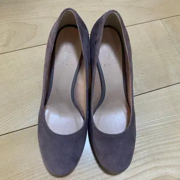 새상품급 EIZO 스웨이드 펌프스 베이지