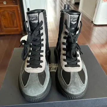 오니츠카타이거 DELECITY BOOT BLACK/BLACK 23.5