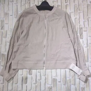 [ 미사용 택 포함 ] CLEAR-CREA 베이지 집업 자켓