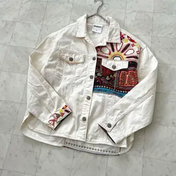 Desigual 데시그알 오버 사이즈 데님 자켓 자수 화이트