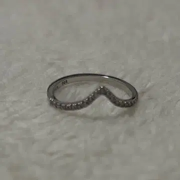 LARA Christie 925 실버 웨이브 반지