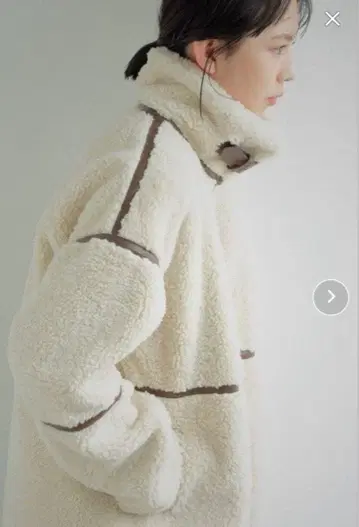 [ 새상품급 ] 파이핑 무스탕 보아 자켓