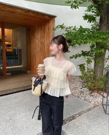 hinari 튤 프릴 프렌치 슬리브 상의 아이보리 FREE