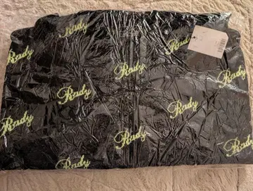 새상품 Randy 블랙 로고 긴팔 니트