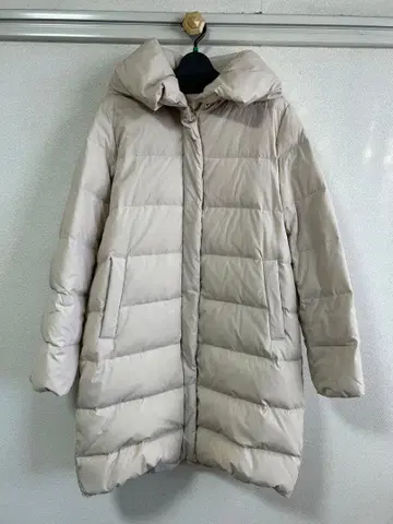 리브 드와 후드 부착 다운 코트