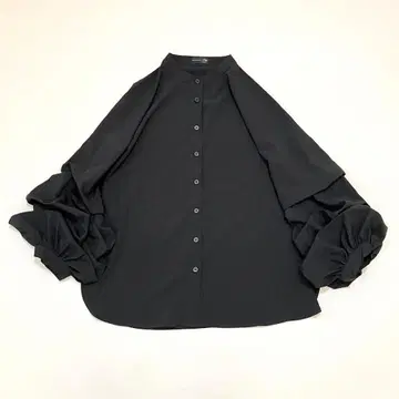 Aga 티어드 턱 슬리브 볼륨 블라우스 블랙 M