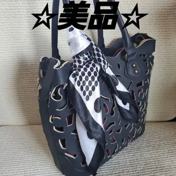 새상품급 천연 가죽 핸드백 토트백 컷워크 가공