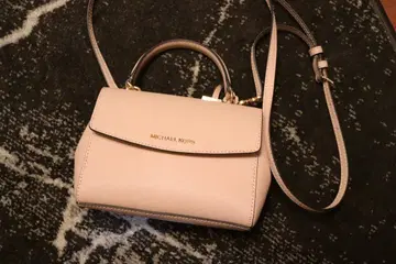 MICHAEL KORS 베이지 숄더백