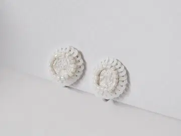 flower white 하얀 꽃 No.7 귀찌 (귀걸이 교환 가능)