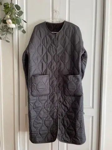 그레이 퀼팅 롱 코트