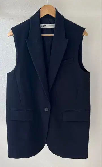 ZARA 블랙 슬리브리스 자켓 베스트 여성용 블랙