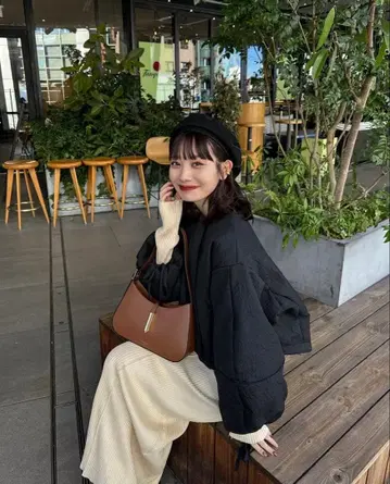 hinari 부풀어 오른 자카드 숏 충전솜 블루종 블랙