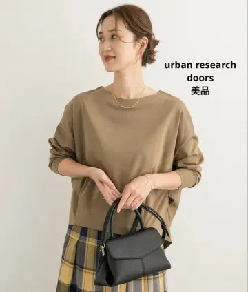 [ 새상품급 ] 어반 리서치 도어스 코튼 백 턱 긴팔 풀오버